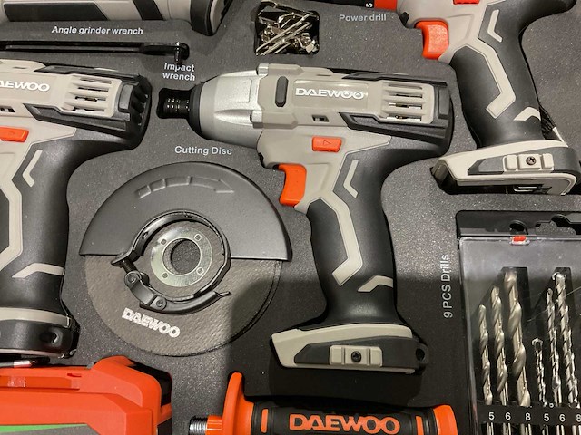 2025 daewoo u-force 4 in 1 gereedschapsset - afbeelding 8 van  11