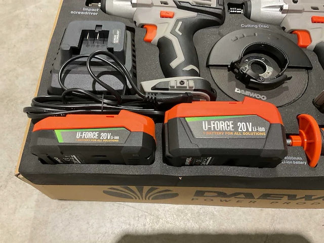 2025 daewoo u-force 4 in 1 gereedschapsset - afbeelding 10 van  11