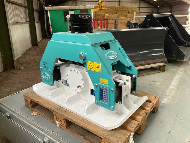 2025 dehaco hydrax 325 hydraulisch trilblok met rotator - afbeelding 7 van  12