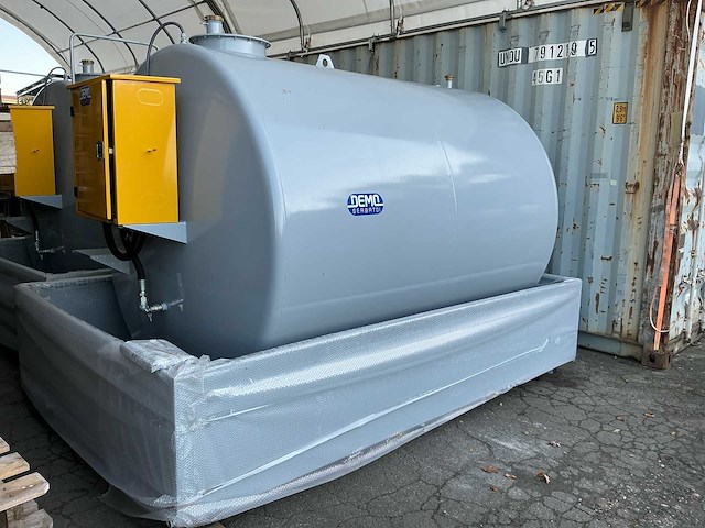 2025 demo 9000l dieseltank - afbeelding 1 van  9
