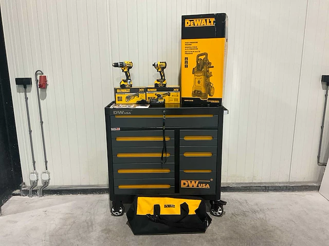 2025 dewalt 3 delige set gereedschapswagen, accu gereedschap set en hogedrukreiniger - afbeelding 1 van  29