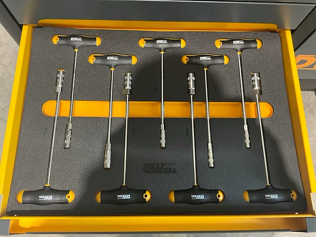 2025 dewalt 3 delige set gereedschapswagen, accu gereedschap set en hogedrukreiniger - afbeelding 15 van  29