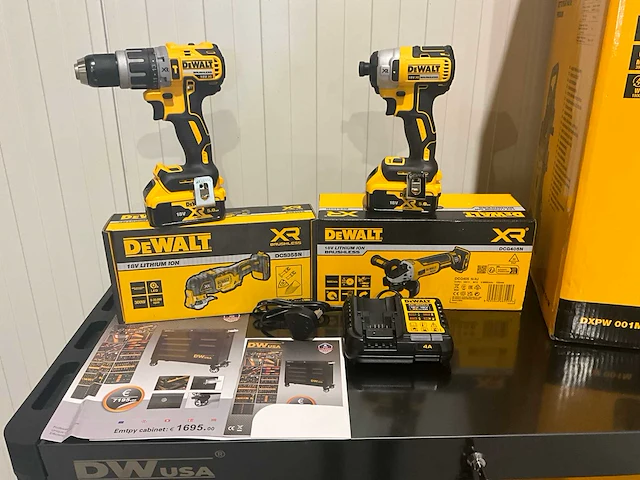 2025 dewalt 3 delige set gereedschapswagen, accu gereedschap set en hogedrukreiniger - afbeelding 23 van  29