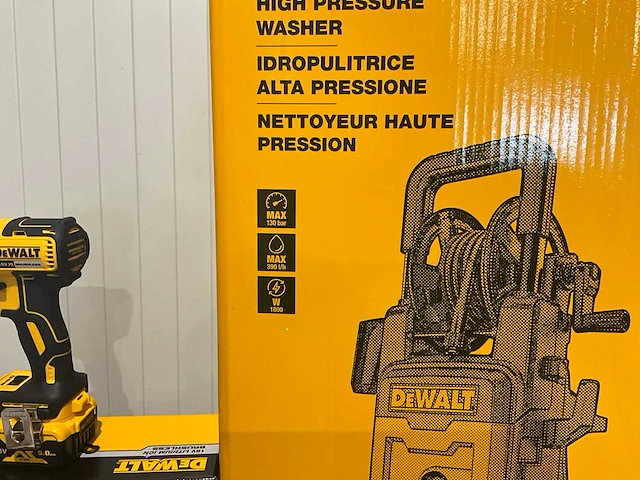 2025 dewalt 3 delige set gereedschapswagen, accu gereedschap set en hogedrukreiniger - afbeelding 25 van  29