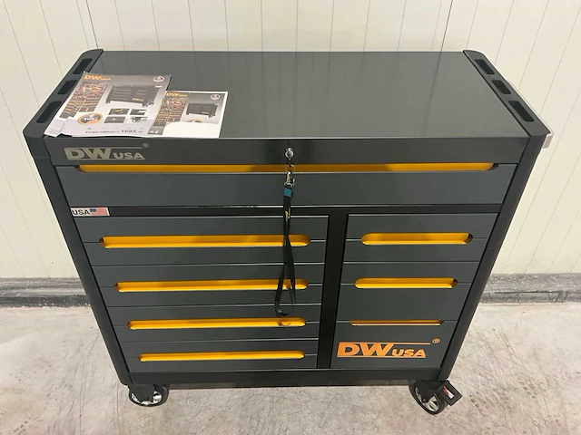 2025 dewalt 3 delige set gereedschapswagen, accu gereedschap set en hogedrukreiniger - afbeelding 26 van  29