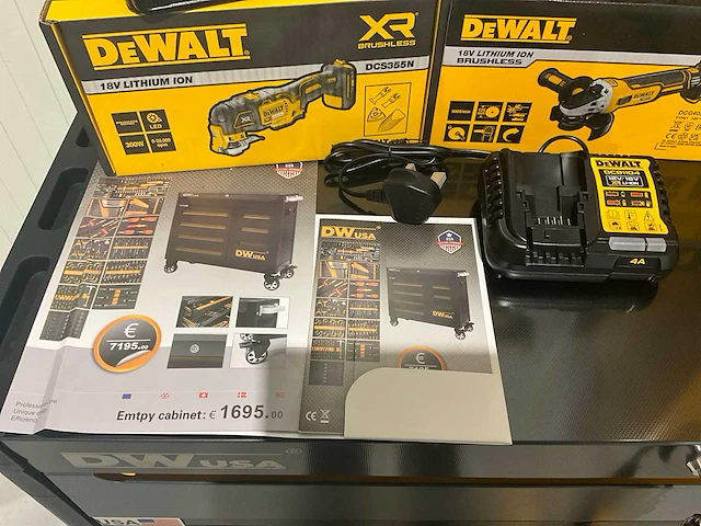 2025 dewalt 3 delige set gereedschapswagen, accu gereedschap set en hogedrukreiniger - afbeelding 29 van  29