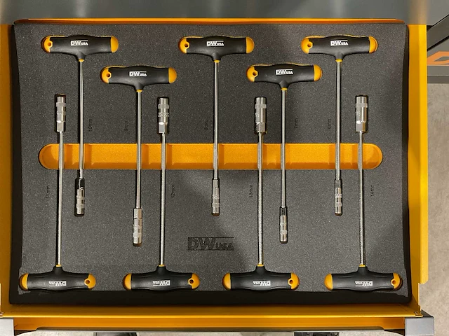 2025 dewalt 3 delige set gereedschapswagen, accu gereedschap set en hogedrukreiniger - afbeelding 26 van  39