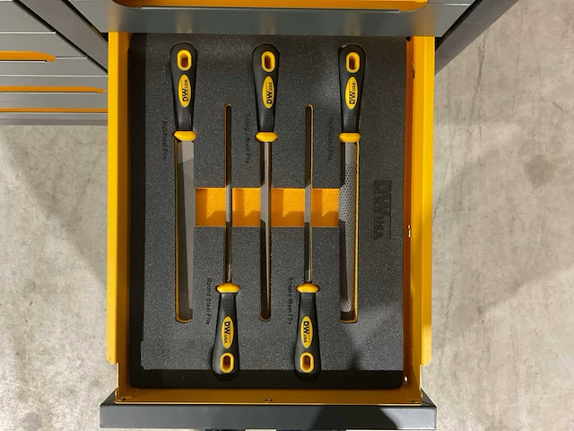 2025 dewalt 3 delige set gereedschapswagen, accu gereedschap set en hogedrukreiniger - afbeelding 31 van  39