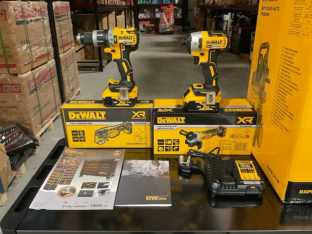 2025 dewalt 3 delige set gereedschapswagen, accu gereedschap set en hogedrukreiniger - afbeelding 23 van  39