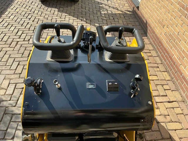 2025 dozer skid steer - afbeelding 2 van  13