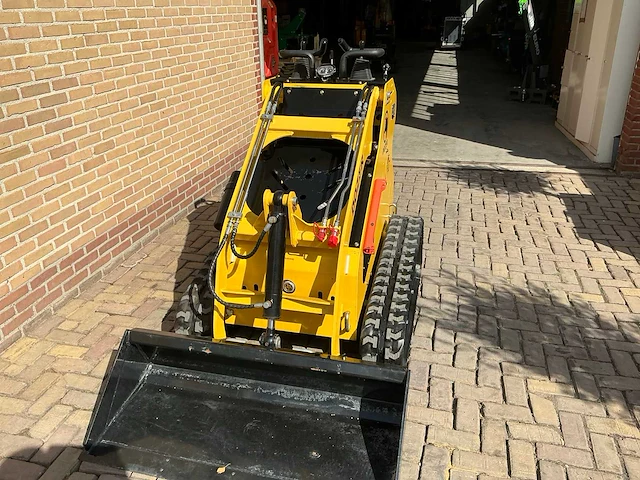 2025 dozer skid steer - afbeelding 10 van  13