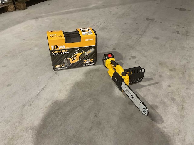 2025 dw bs8018 kettingzaag - afbeelding 1 van  16
