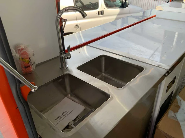 2025 e-foodtruck 45km/h - afbeelding 32 van  83