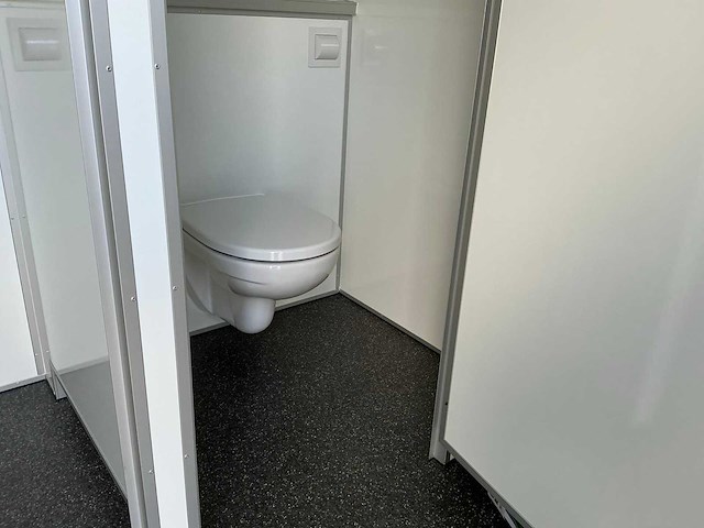 2025 easywagen 4200 toiletcontainer 2-2 - afbeelding 26 van  48