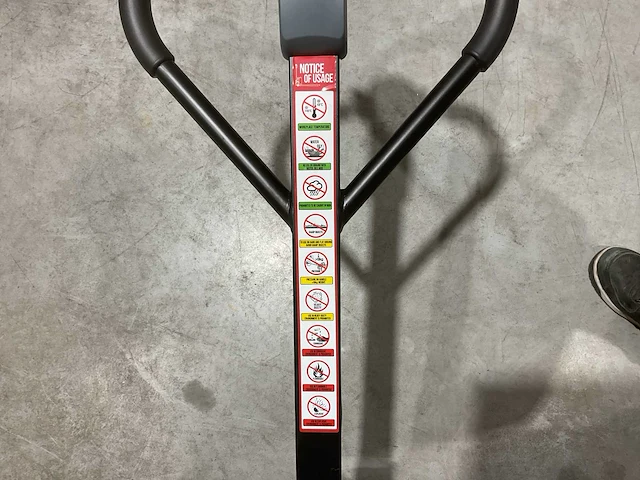 2025 ept 1500 kg elektrische palletwagen - afbeelding 8 van  18