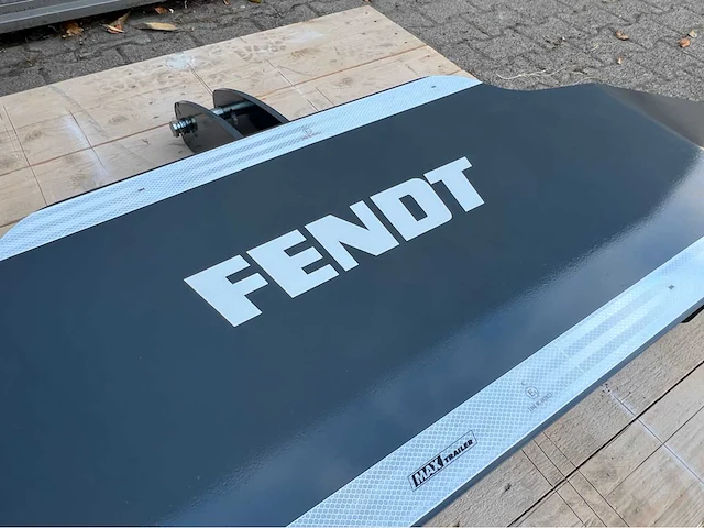 2025 fendt veiligheidsbumper / frontbumper - afbeelding 3 van  12