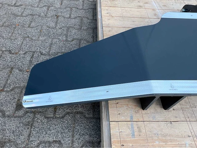 2025 fendt veiligheidsbumper / frontbumper - afbeelding 4 van  12