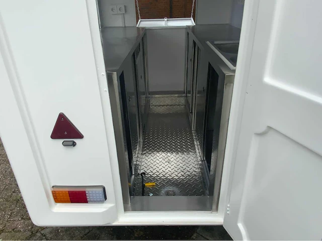 2025 foodtrailer foodtruck - afbeelding 13 van  42