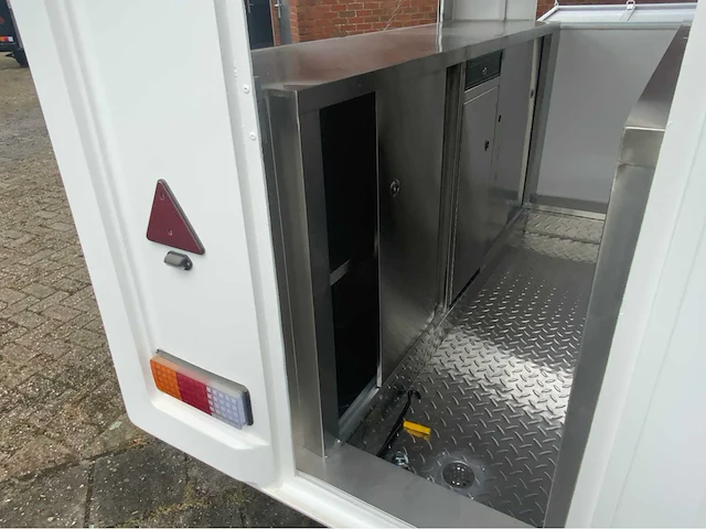 2025 foodtrailer foodtruck - afbeelding 14 van  42