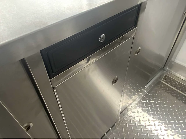 2025 foodtrailer foodtruck - afbeelding 24 van  42