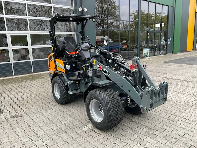 2025 giant g2700 ehd x-tra shovel - afbeelding 13 van  17
