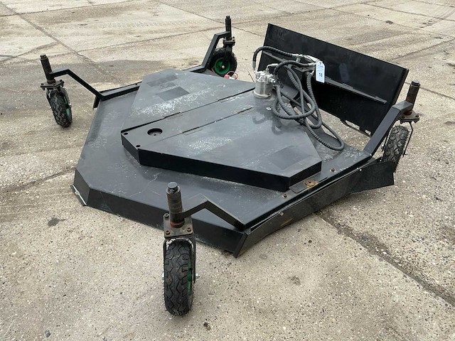 2025 giyi wlm63 skid steer 4-wiel maaidek - afbeelding 1 van  8