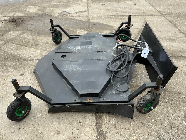 2025 giyi wlm63 skid steer 4-wiel maaidek - afbeelding 4 van  8