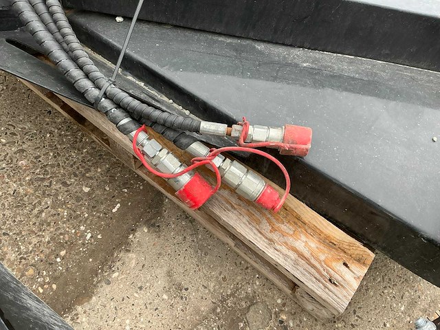 2025 giyi wlm63 skid steer 4-wiel maaidek - afbeelding 7 van  8