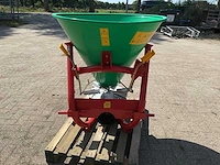 2025 grass rol n 056 kunstmeststrooier - afbeelding 5 van  6