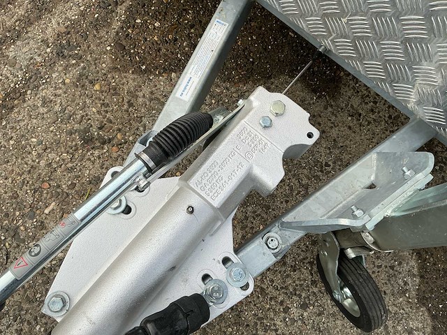 2025 hulco 3-assige machinetransporter - afbeelding 14 van  29