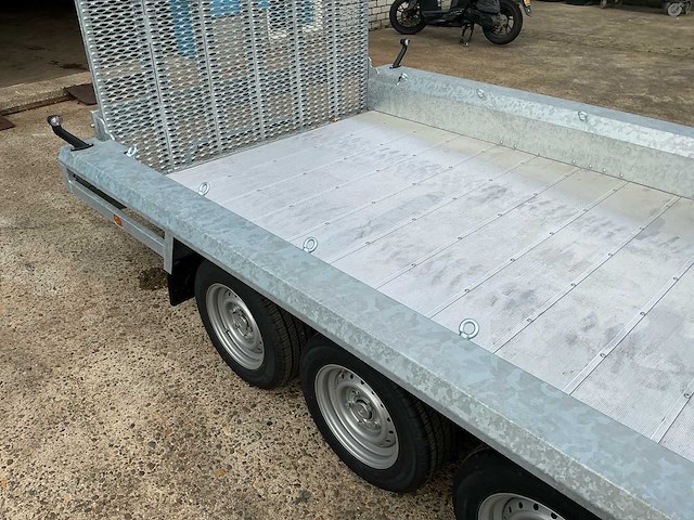 2025 hulco 3-assige machinetransporter - afbeelding 26 van  29