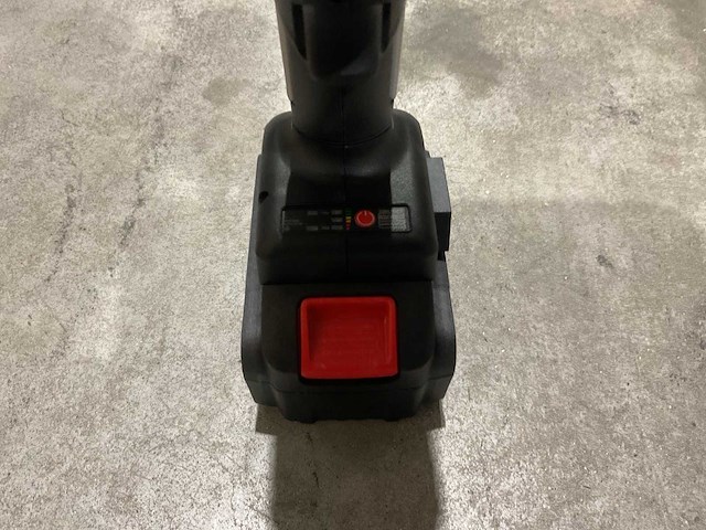 2025 huttenberg 3 in 1 versatile power tool 36v 4.0ah slagmoersleutel - afbeelding 15 van  22