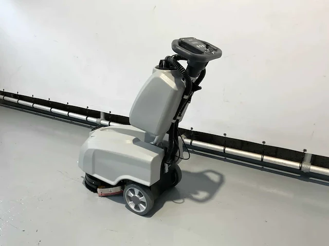 2025 kremer krm30 achterloop schrobmachine - afbeelding 7 van  13