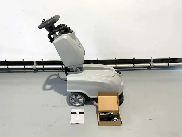 2025 kremer krm30 achterloop schrobmachine - afbeelding 5 van  13