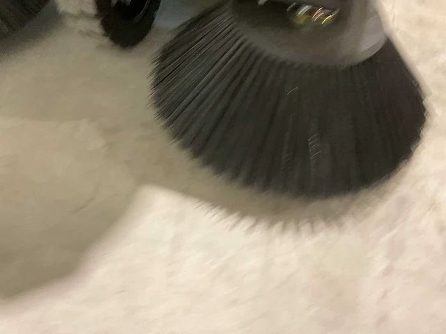 2025 kremer sweeper kryz54 zelfrijdende veegmachine - afbeelding 22 van  35
