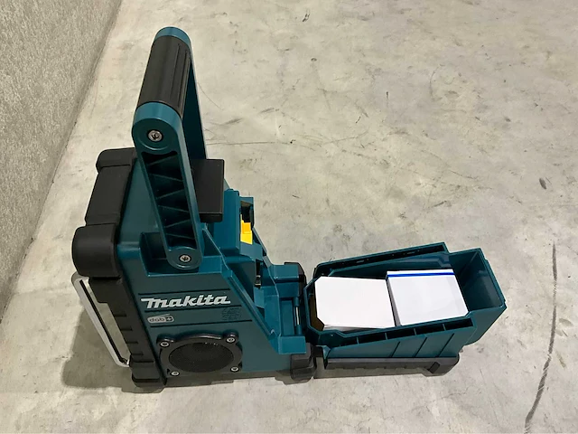 2025 makita dmr110n makita bouwradio - afbeelding 10 van  11