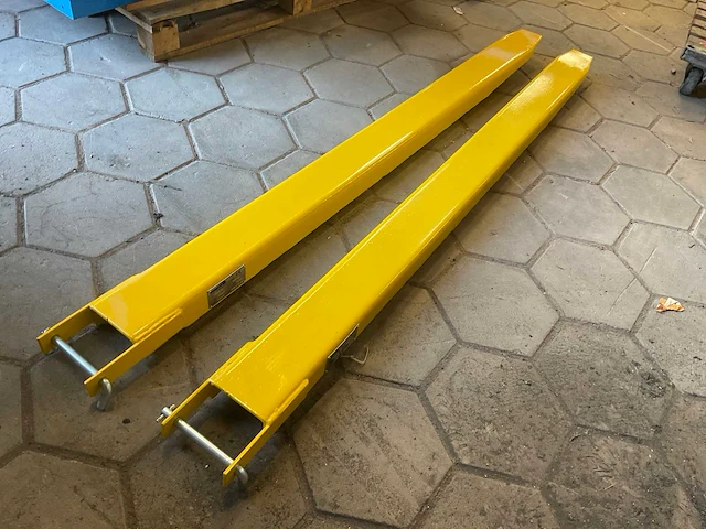 2025 mammuth fe10c18 heftruck verlenglepel set - afbeelding 1 van  4