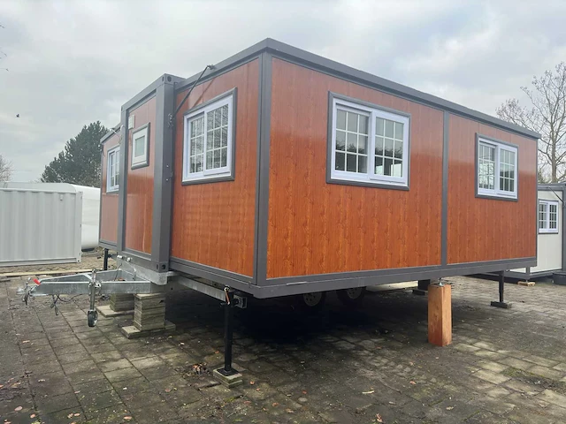 2025 mobiele woonunit / tiny house met twee slaapkamers en keuken op aanhanger - afbeelding 34 van  75