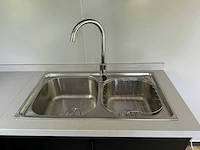 2025 mobiele woonunit / tiny house met twee slaapkamers en keuken op aanhanger - afbeelding 58 van  75