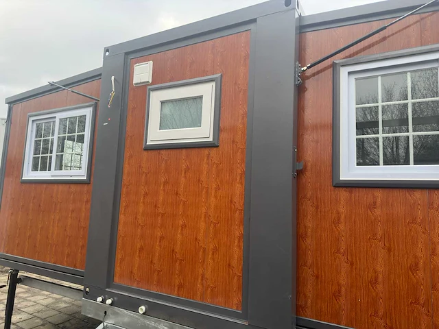 2025 mobiele woonunit / tiny house met twee slaapkamers en keuken op aanhanger - afbeelding 56 van  75
