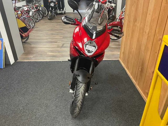 2025 mv augusta - turismo veloce 800 r - motorfiets - afbeelding 18 van  21