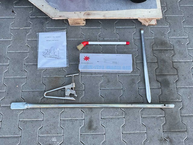 2025 number one t568 banden de-en montageapparaat 230v - afbeelding 18 van  25