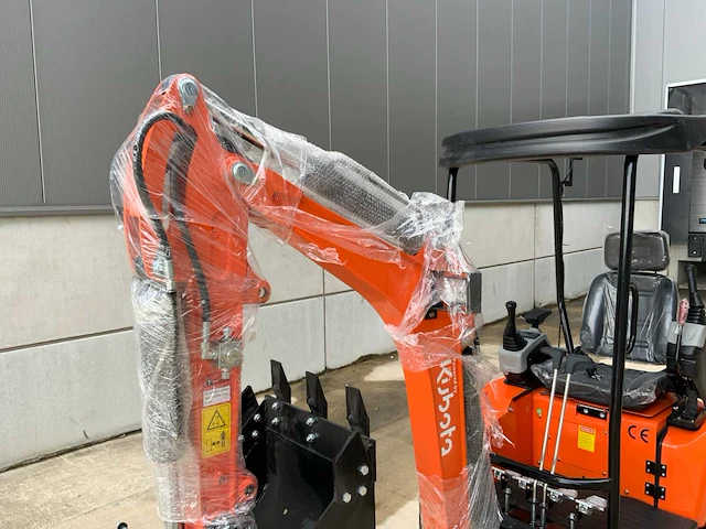 2025 powered by kubota u185 - minigraafmachine - afbeelding 14 van  59