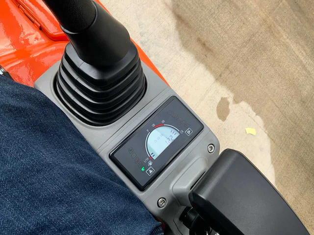 2025 powered by kubota u185 - minigraafmachine - afbeelding 37 van  59