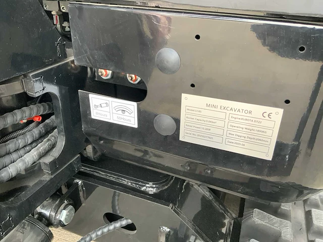 2025 powered by kubota u185 - minigraafmachine - afbeelding 40 van  59
