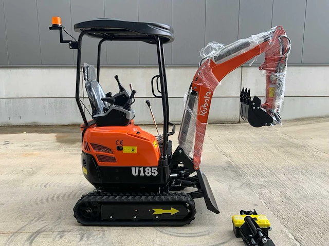 2025 powered by kubota u185 - minigraafmachine - afbeelding 56 van  59