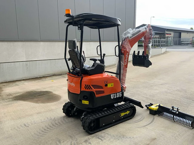 2025 powered by kubota u185 - minigraafmachine - afbeelding 57 van  59