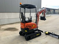 2025 powered by kubota u185 - minigraafmachine - afbeelding 57 van  59