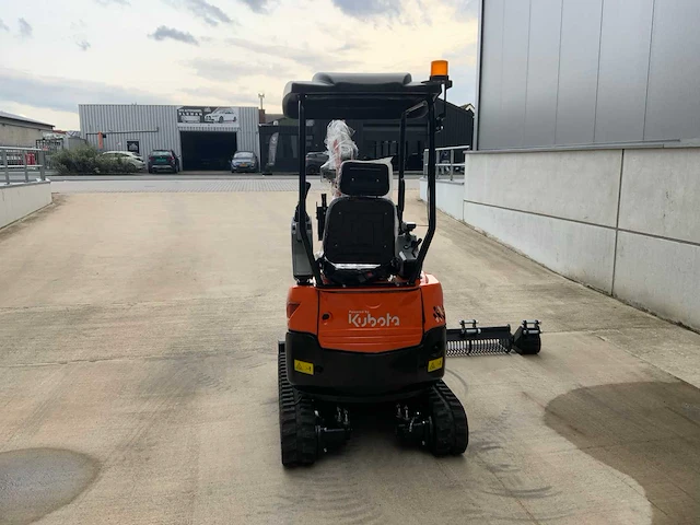 2025 powered by kubota u185 - minigraafmachine - afbeelding 58 van  59