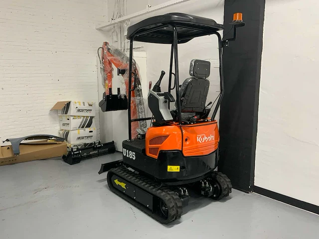 2025 powered by kubota u185 - minigraafmachine - afbeelding 59 van  59